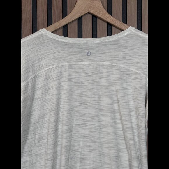 Lululemon Top 6 / 8 Womens White Heather Long Sleeve Asymmetrical Hem Crewneck - Picture 6 of 6